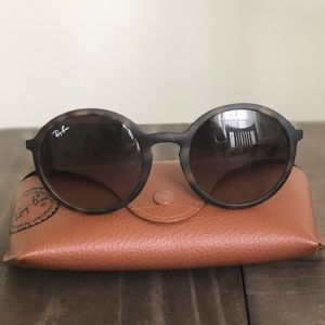 Ray Ban women’s tortoise sunglasses